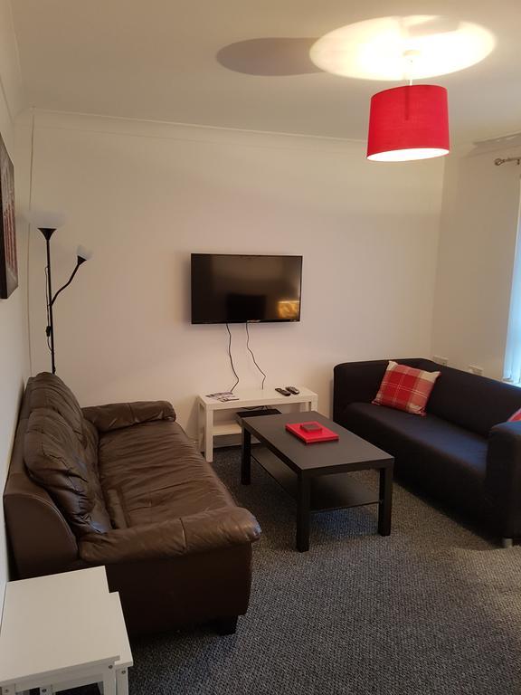 Apartment Contractor And Business *